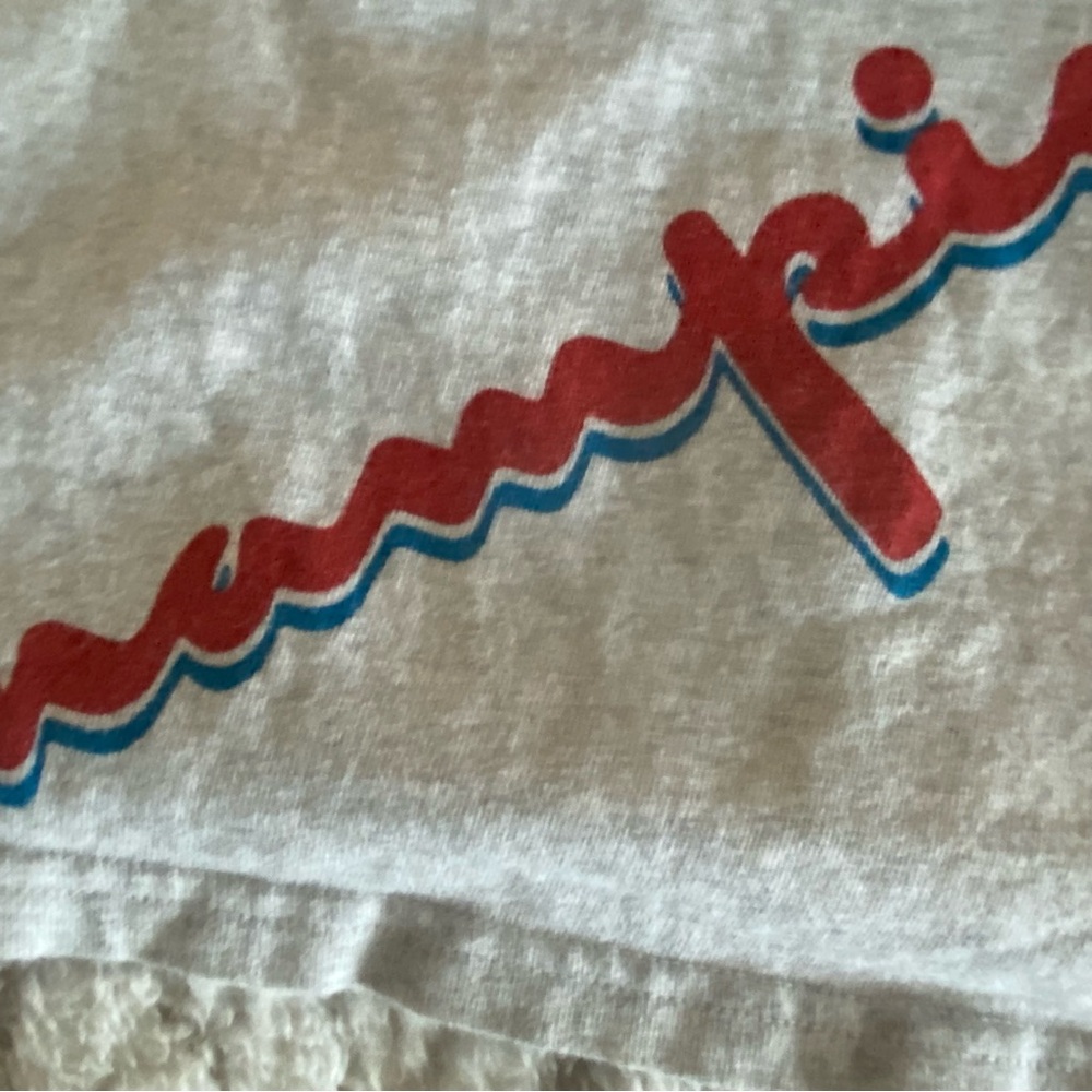 Champion Reverse Weave T Shirt Womens Medium‎ Spellout Logo Gray Red Blue - Picture 2 of 8